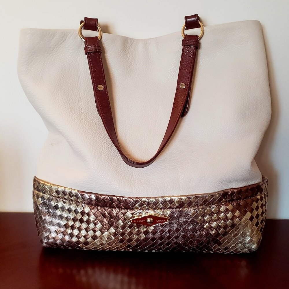 ELLIOTT LUCCA BIG WHITE PEBBLED LEATHER BAG WITH GOLD TONES DECORATION.